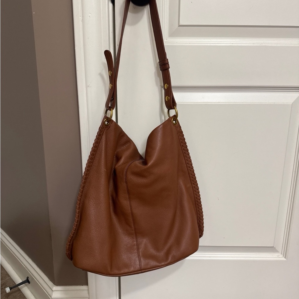 HOBO Brand purse, brown leather, magnetic enclosure, slouchy.